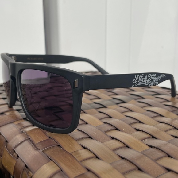 Flyami Vice Sunglasses 😎 Hot Summer Days, Fly Summer Nights ✨ - Picture 7 of 17